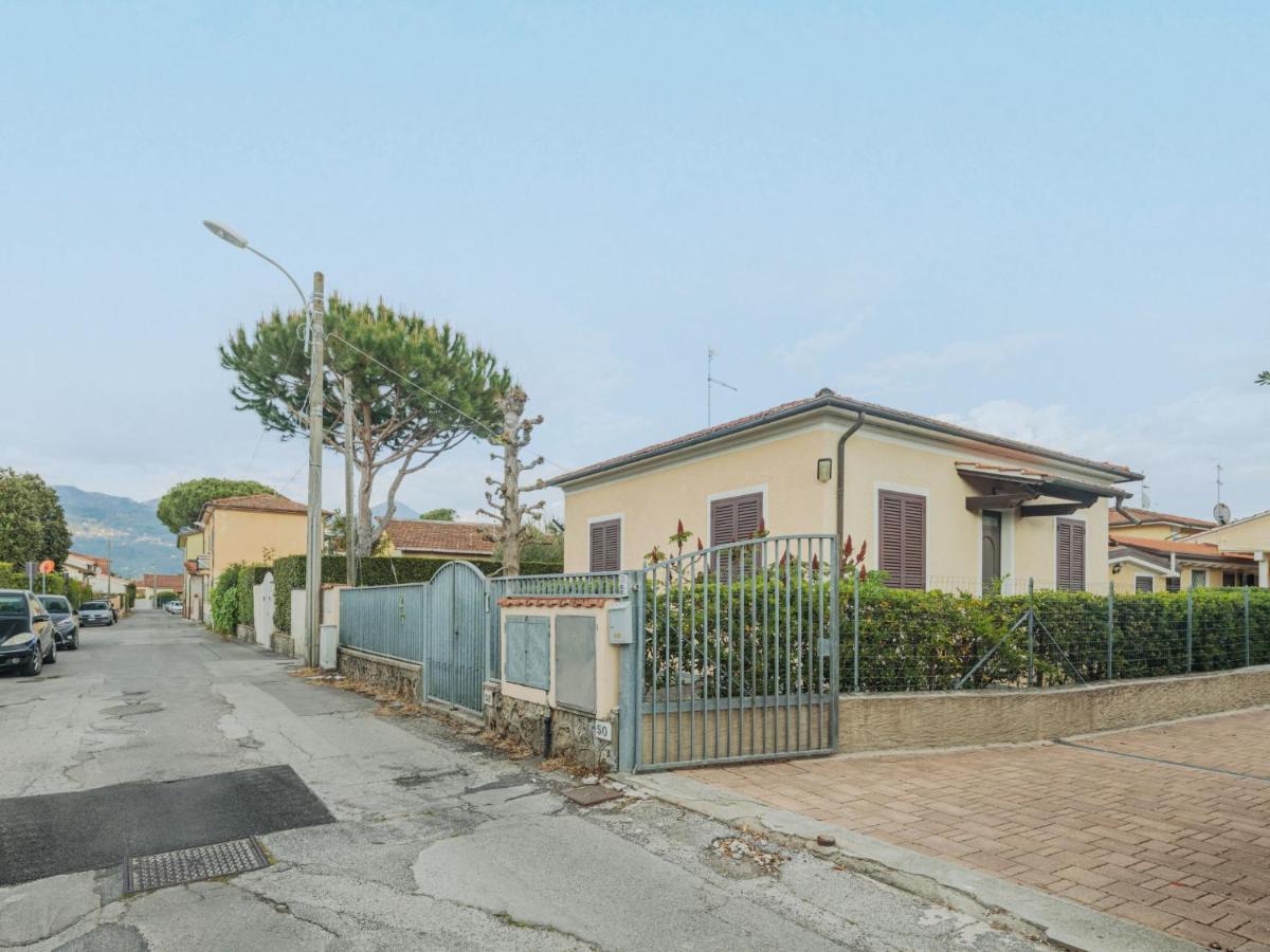 Holiday Home Manuela By Interhome Marina di Pietrasanta Zewnętrze zdjęcie